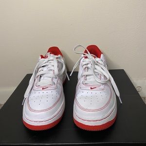 Air Force 1 White w. Red Stitching